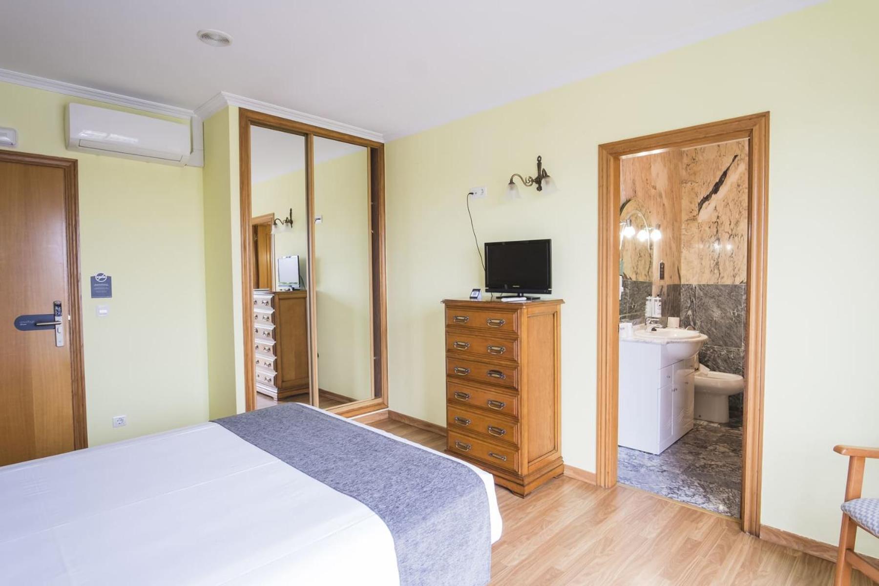 Alda Alpina Otel Villanueva De Arosa Dış mekan fotoğraf
