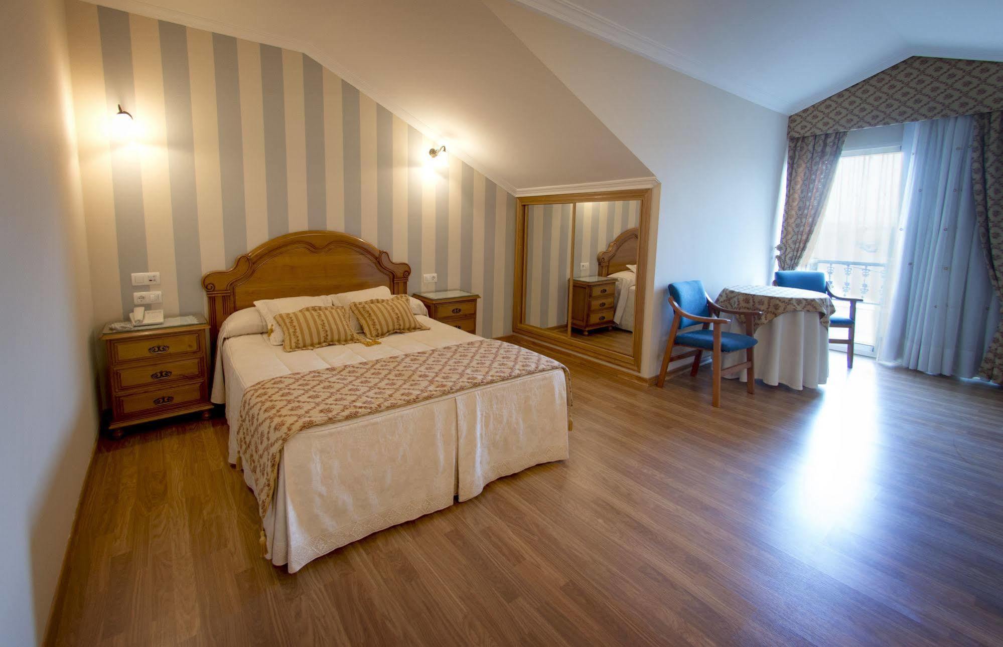 Alda Alpina Otel Villanueva De Arosa Dış mekan fotoğraf