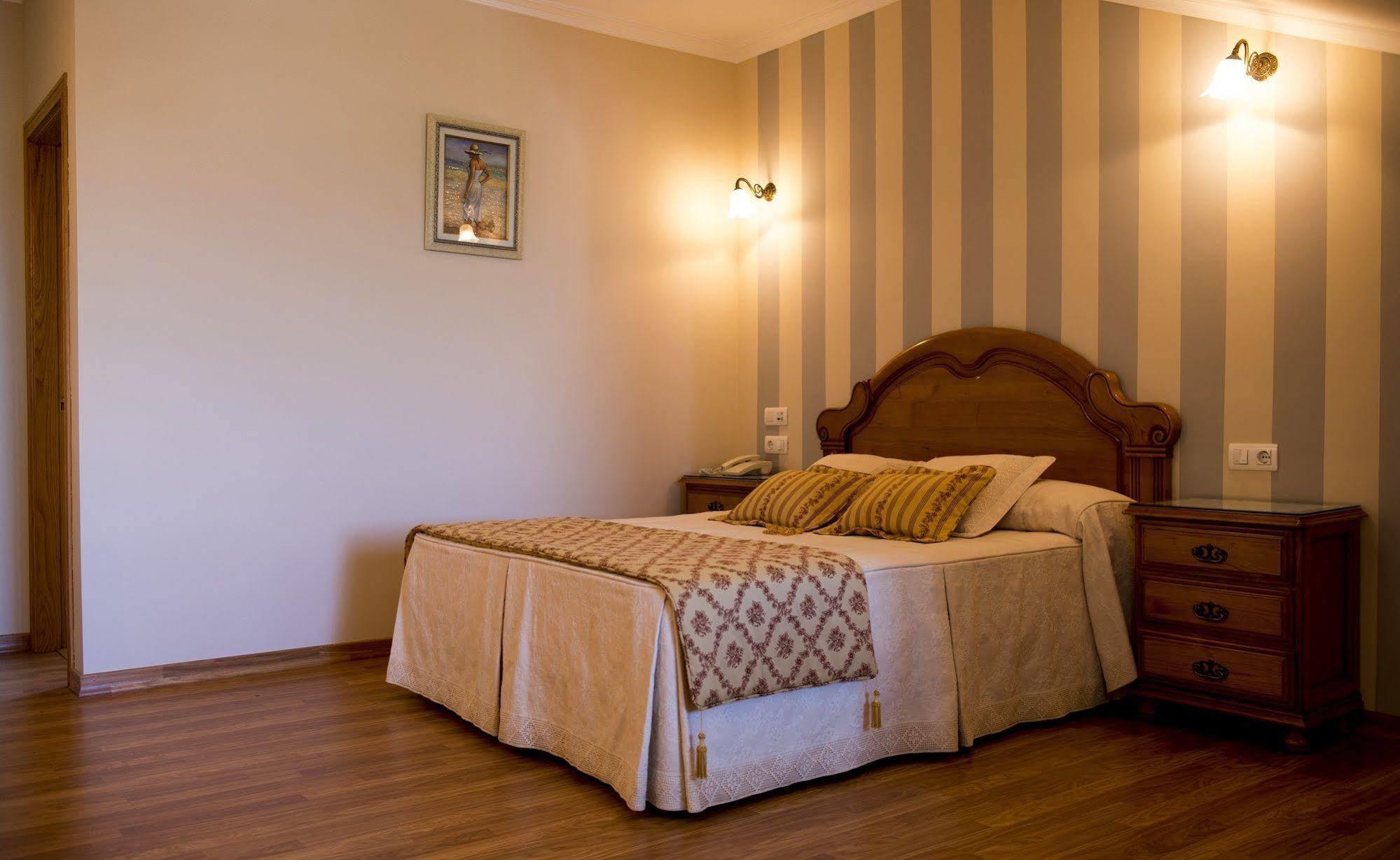 Alda Alpina Otel Villanueva De Arosa Dış mekan fotoğraf
