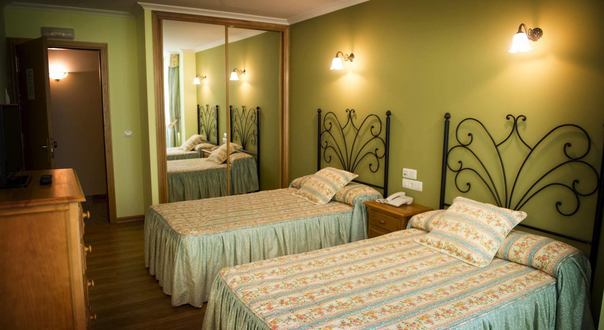 Alda Alpina Otel Villanueva De Arosa Dış mekan fotoğraf
